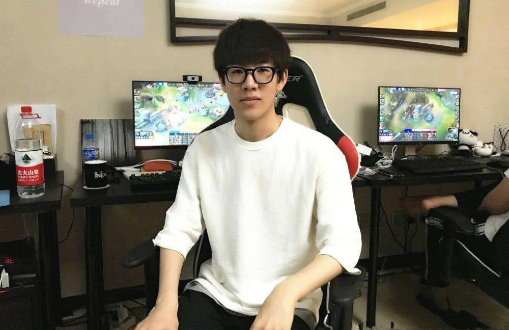 输出应强调 输出应强调